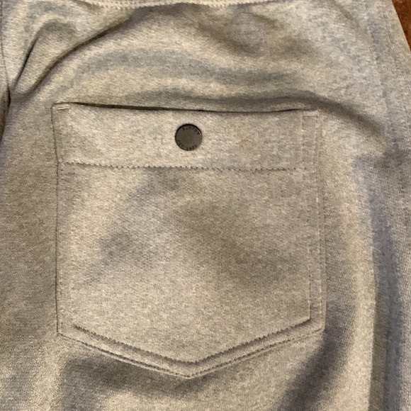 Men’s Burton pants - Picture 6 of 9